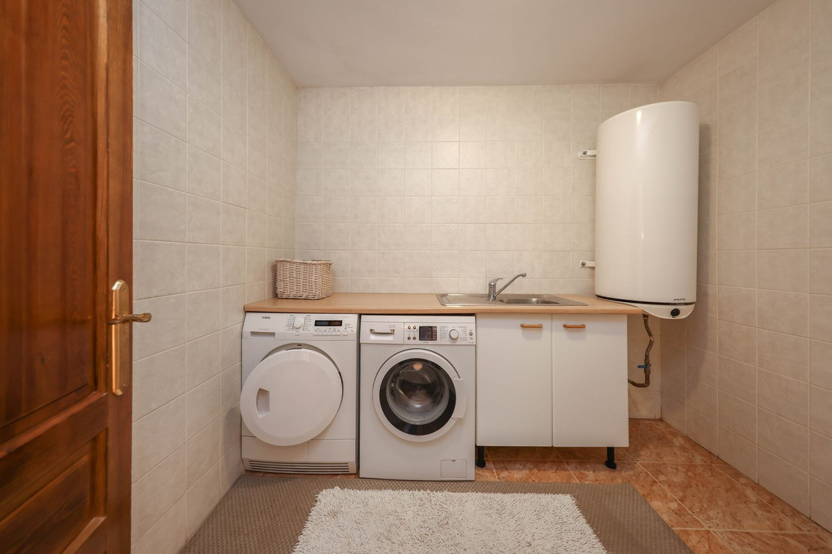 Vrijstaande Villa te koop in Coín | 4 slaapkamers H5444950