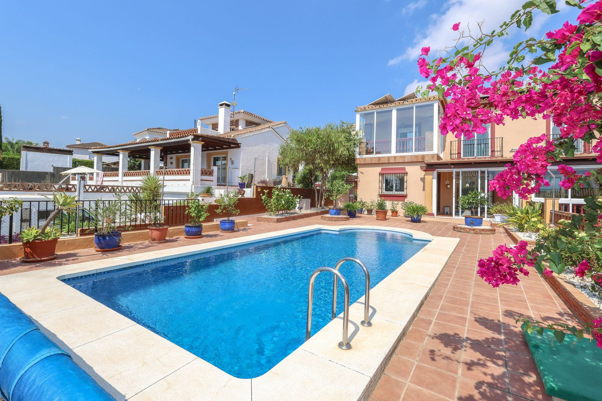 Vrijstaande Villa te koop in Coín | 4 slaapkamers H5444950