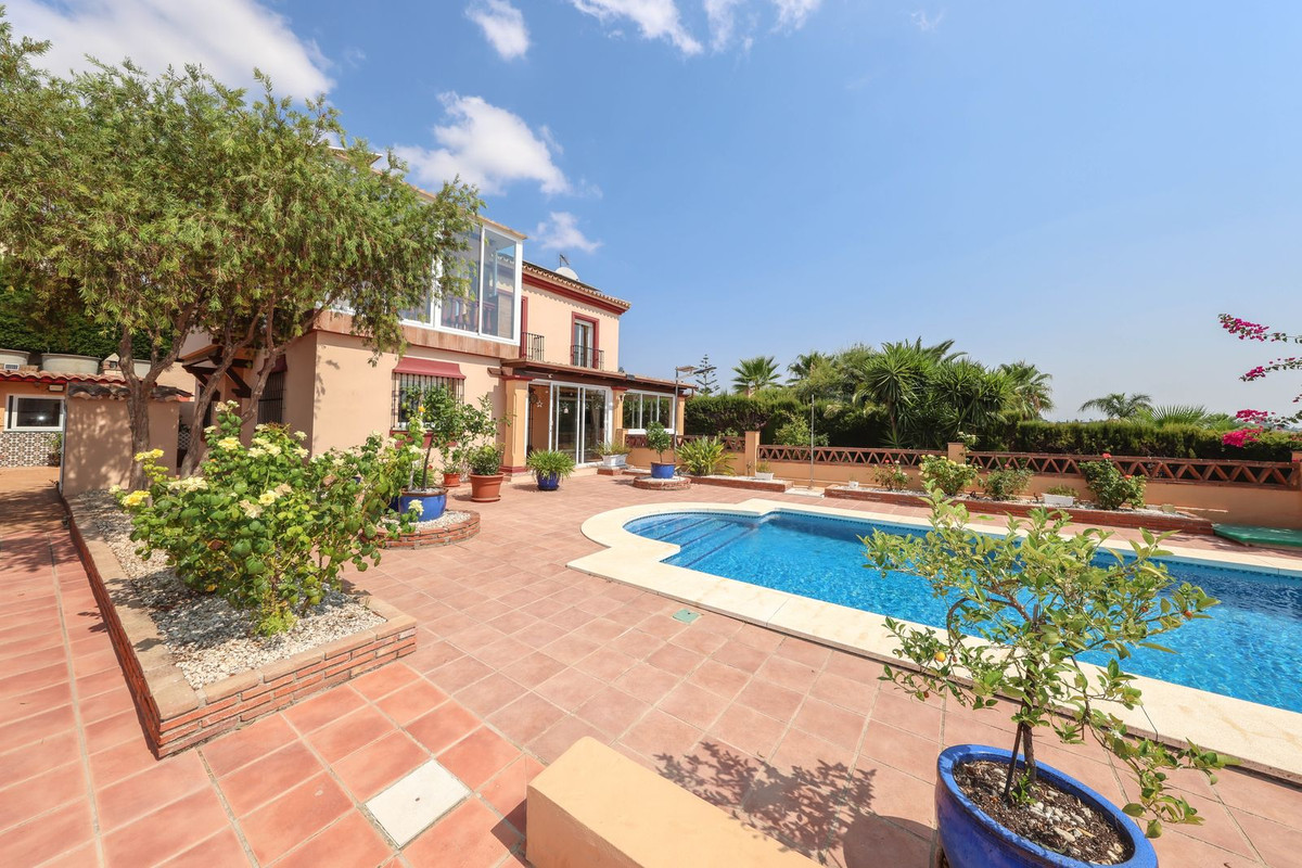 Vrijstaande Villa te koop in Coín | 4 slaapkamers H5444950