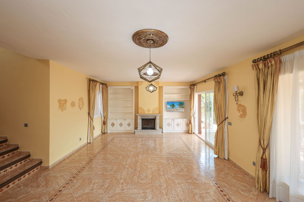 Vrijstaande Villa te koop in Coín | 4 slaapkamers H5444950
