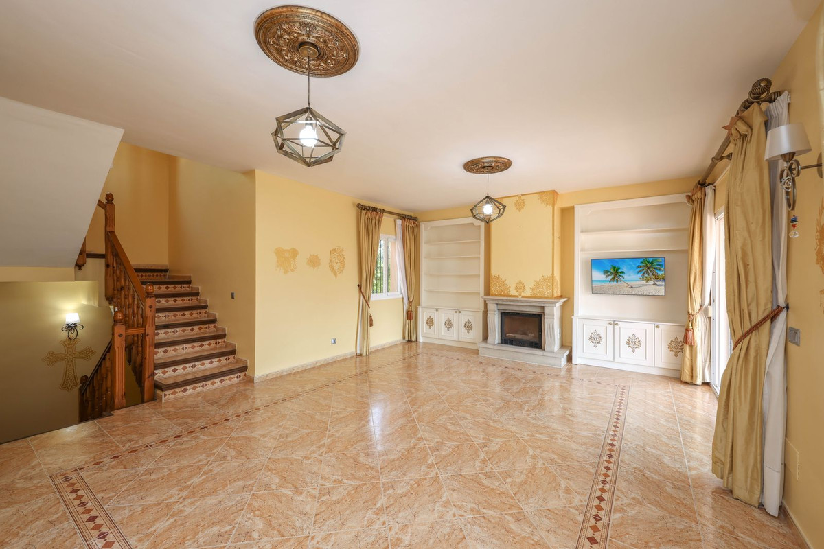 Vrijstaande Villa te koop in Coín | 4 slaapkamers H5444950