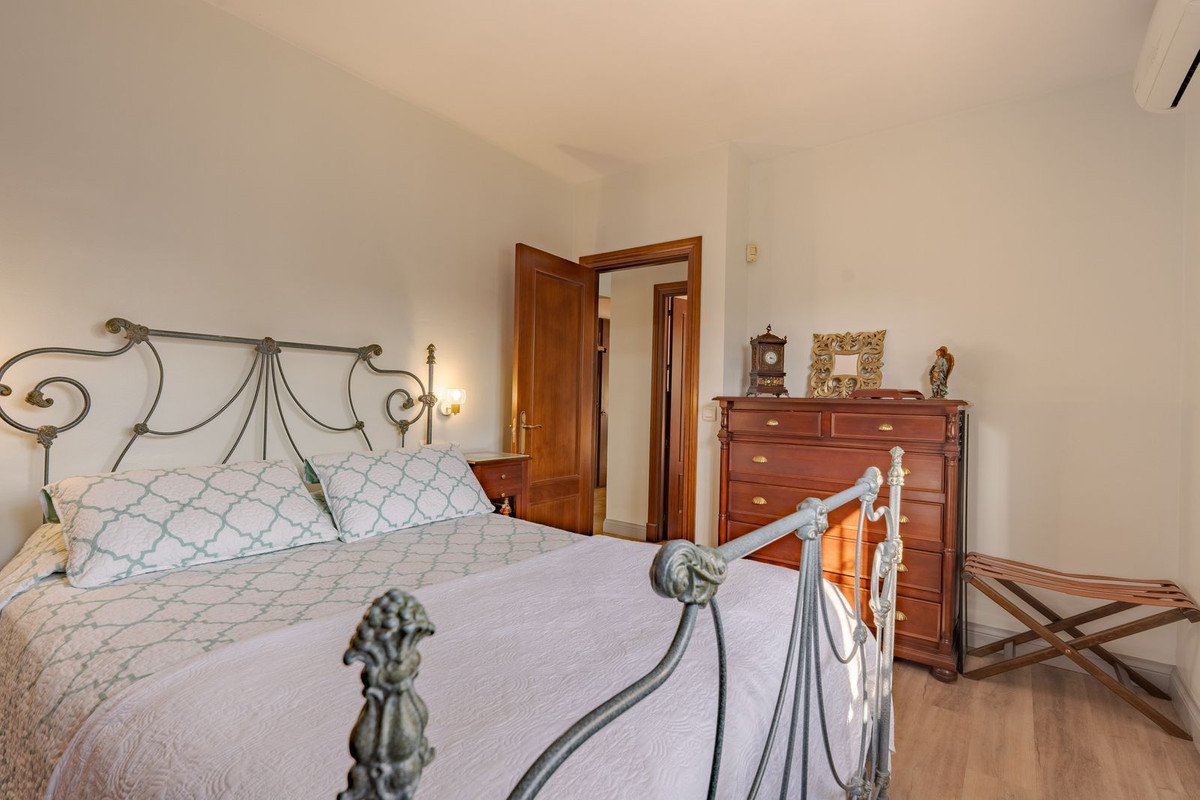 Vrijstaande Villa te koop in Coín | 3 slaapkamers H5461279