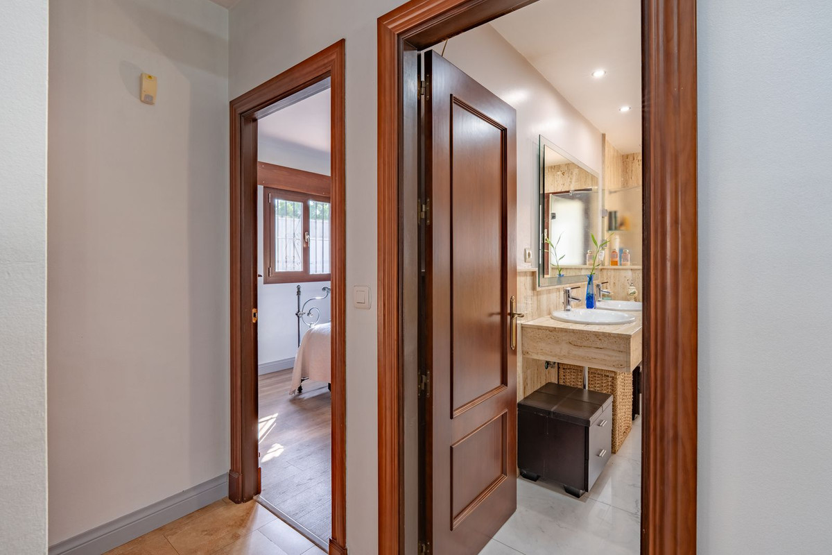 Vrijstaande Villa te koop in Coín | 3 slaapkamers H5461279