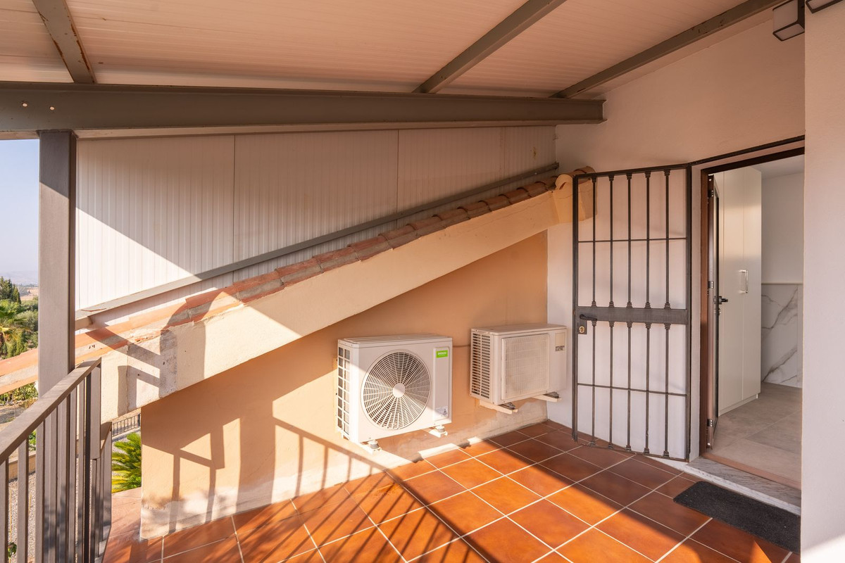 Vrijstaande Villa te koop in Coín | 3 slaapkamers H5461279