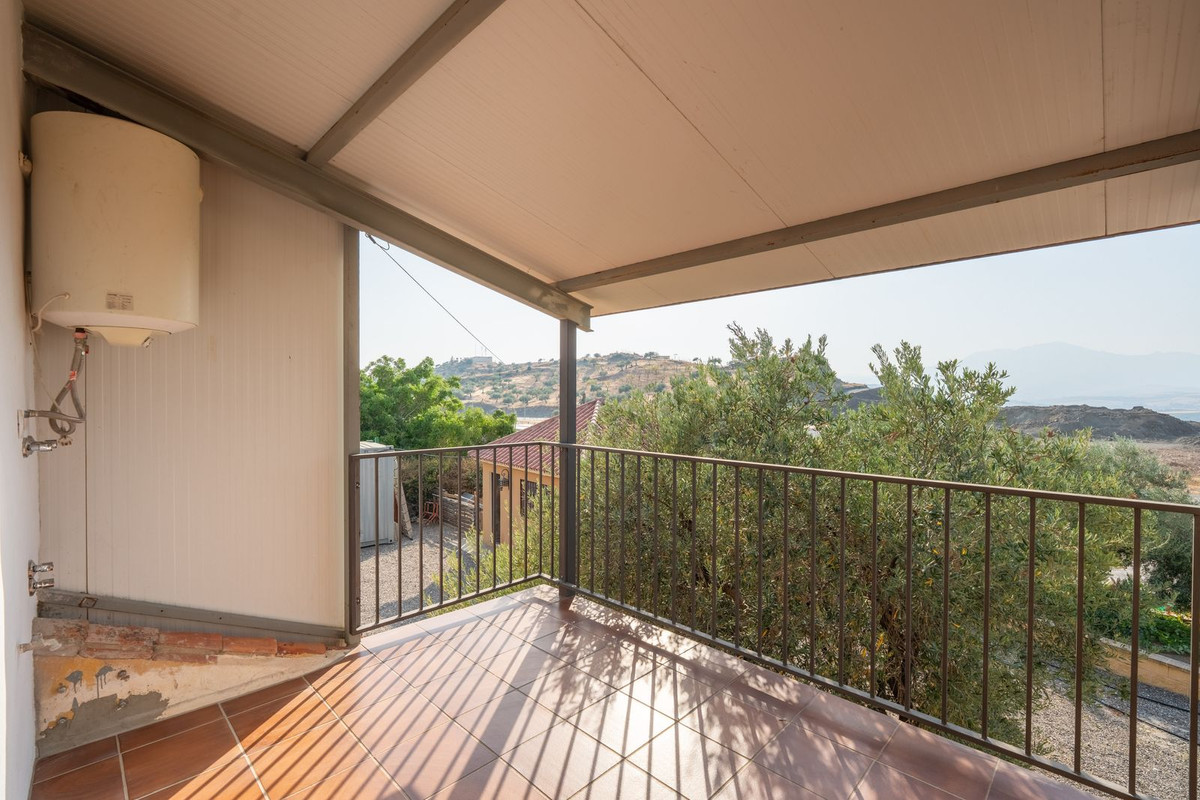 Vrijstaande Villa te koop in Coín | 3 slaapkamers H5461279