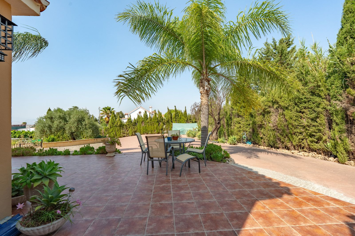 Vrijstaande Villa te koop in Coín | 3 slaapkamers H5461279