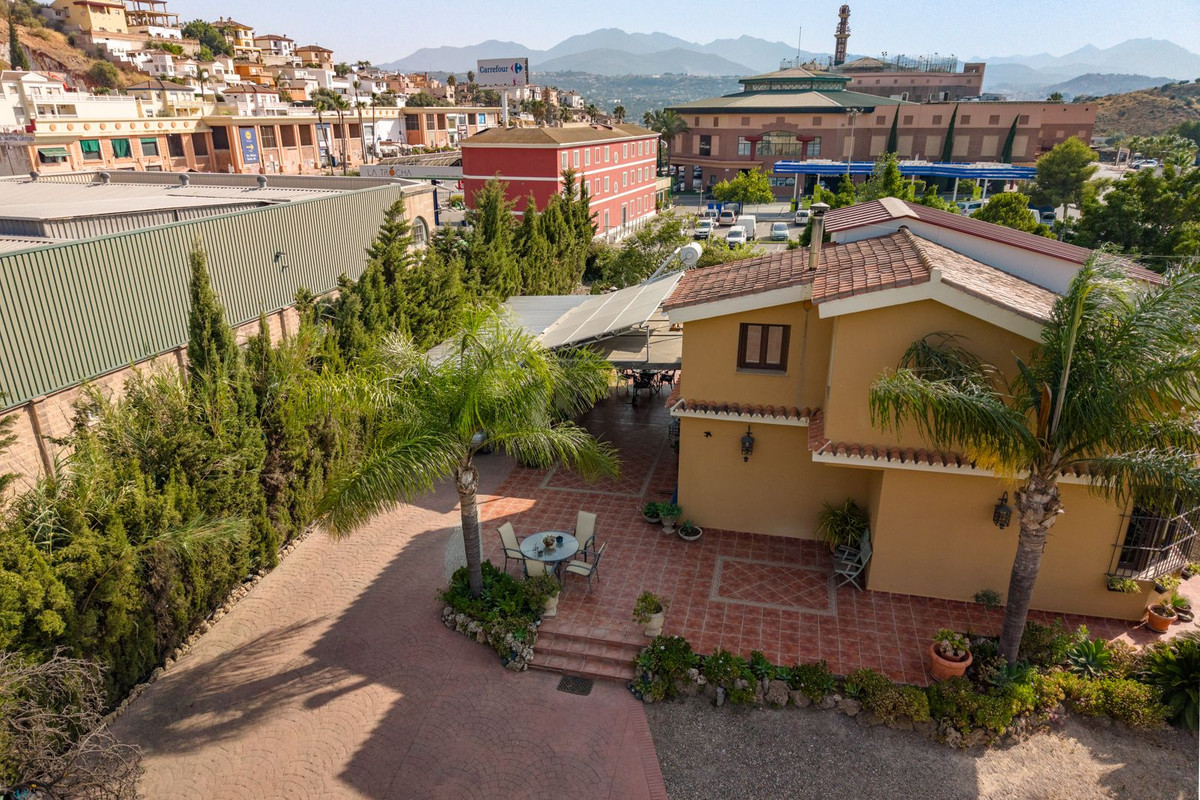 Vrijstaande Villa te koop in Coín | 3 slaapkamers H5461279