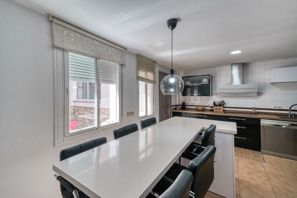Geschakelde Woning te koop in Coín | 4 slaapkamers H5465371