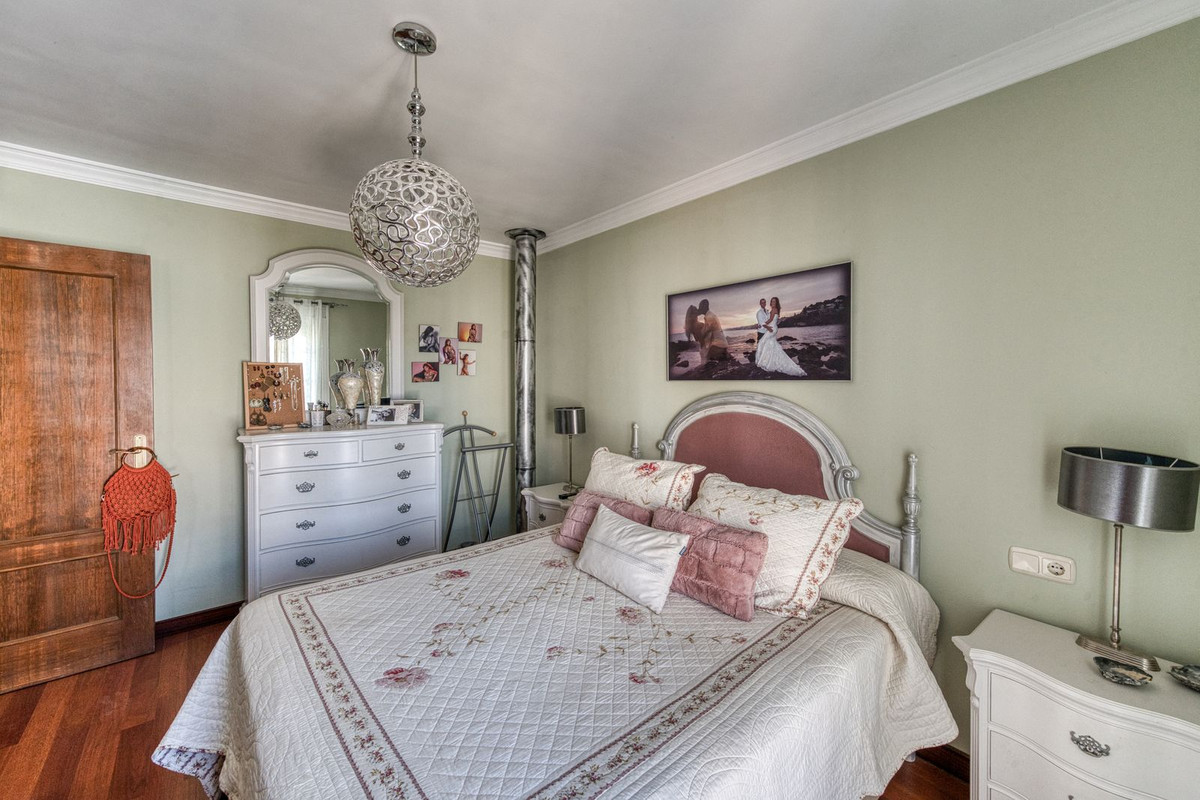Geschakelde Woning te koop in Coín | 4 slaapkamers H5465371