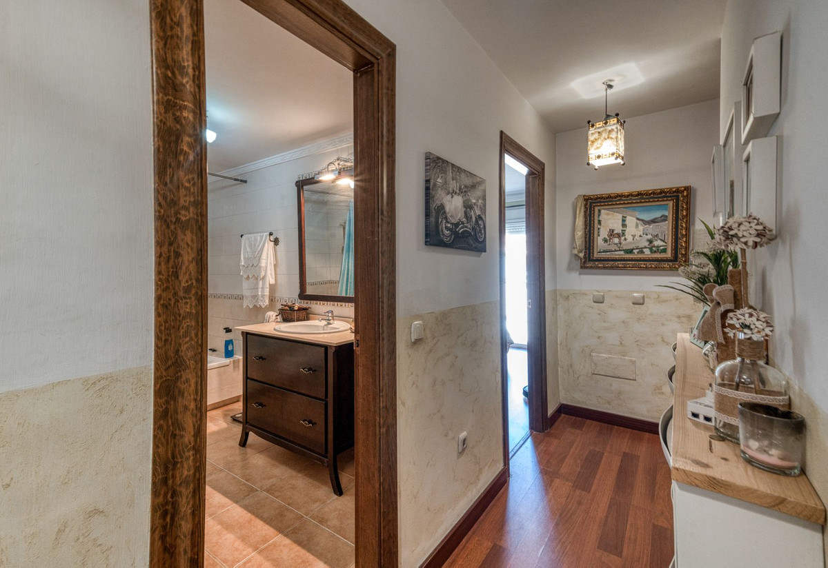 Geschakelde Woning te koop in Coín | 4 slaapkamers H5465371