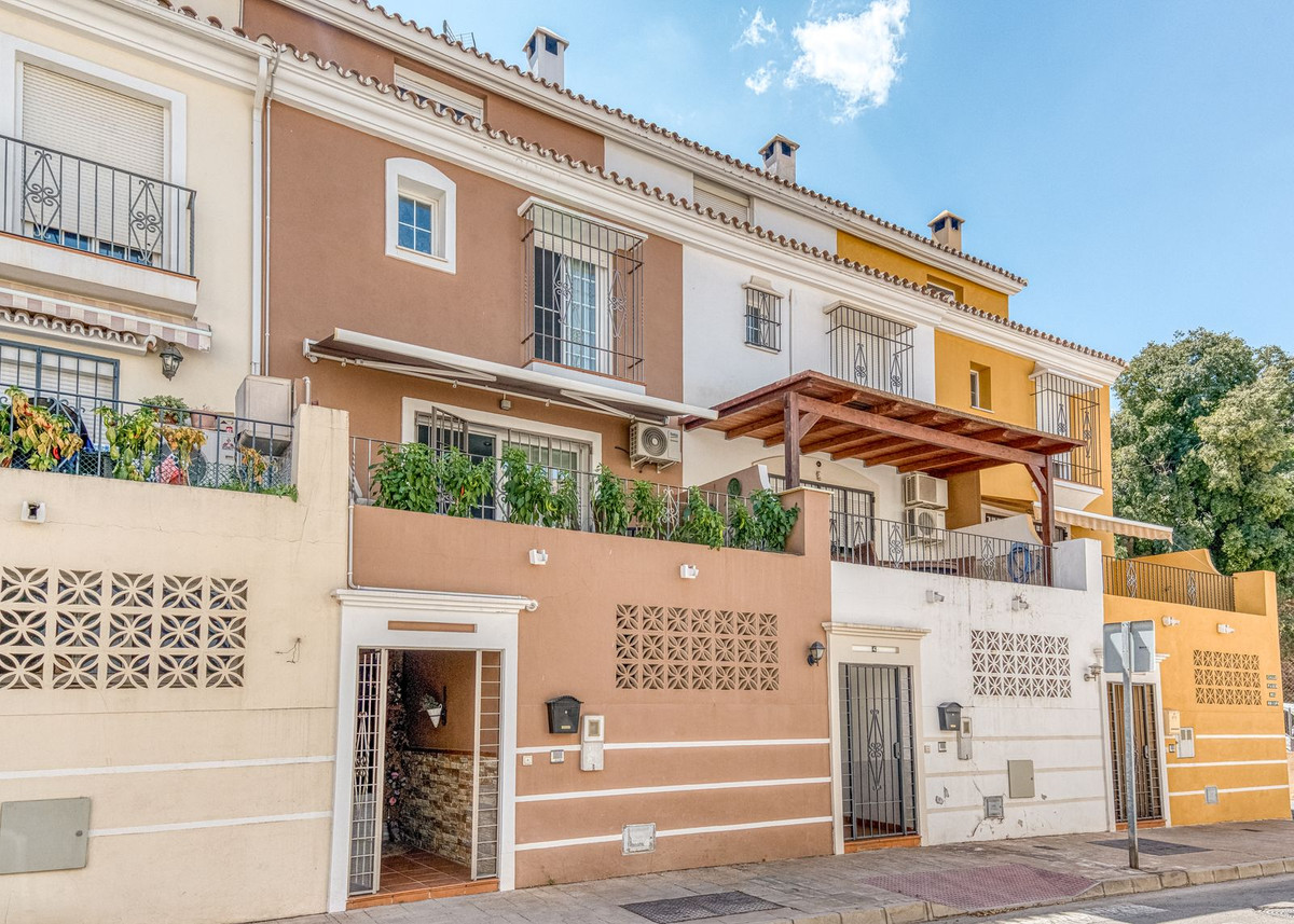 Geschakelde Woning te koop in Coín | 4 slaapkamers H5465371