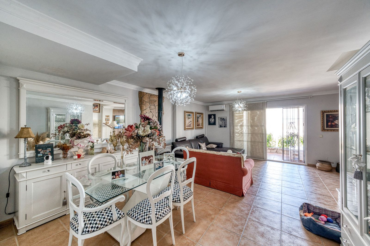 Geschakelde Woning te koop in Coín | 4 slaapkamers H5465371