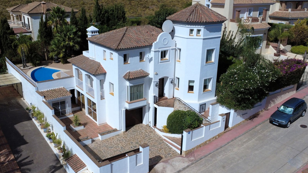 Geschakelde Woning te koop in Coín | 4 slaapkamers H5476765