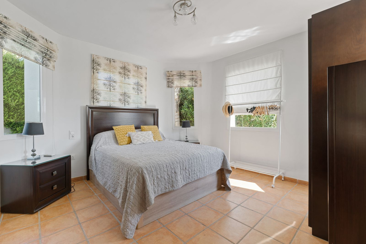 Geschakelde Woning te koop in Coín | 4 slaapkamers H5476765