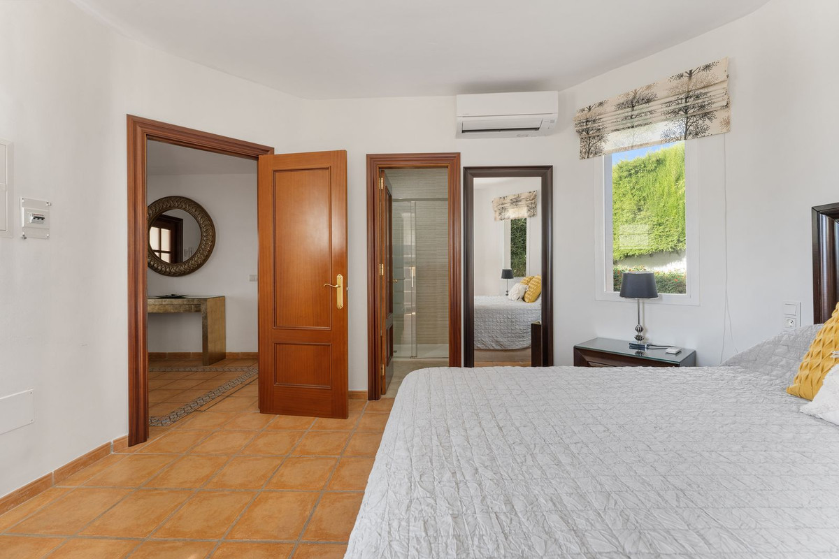 Geschakelde Woning te koop in Coín | 4 slaapkamers H5476765