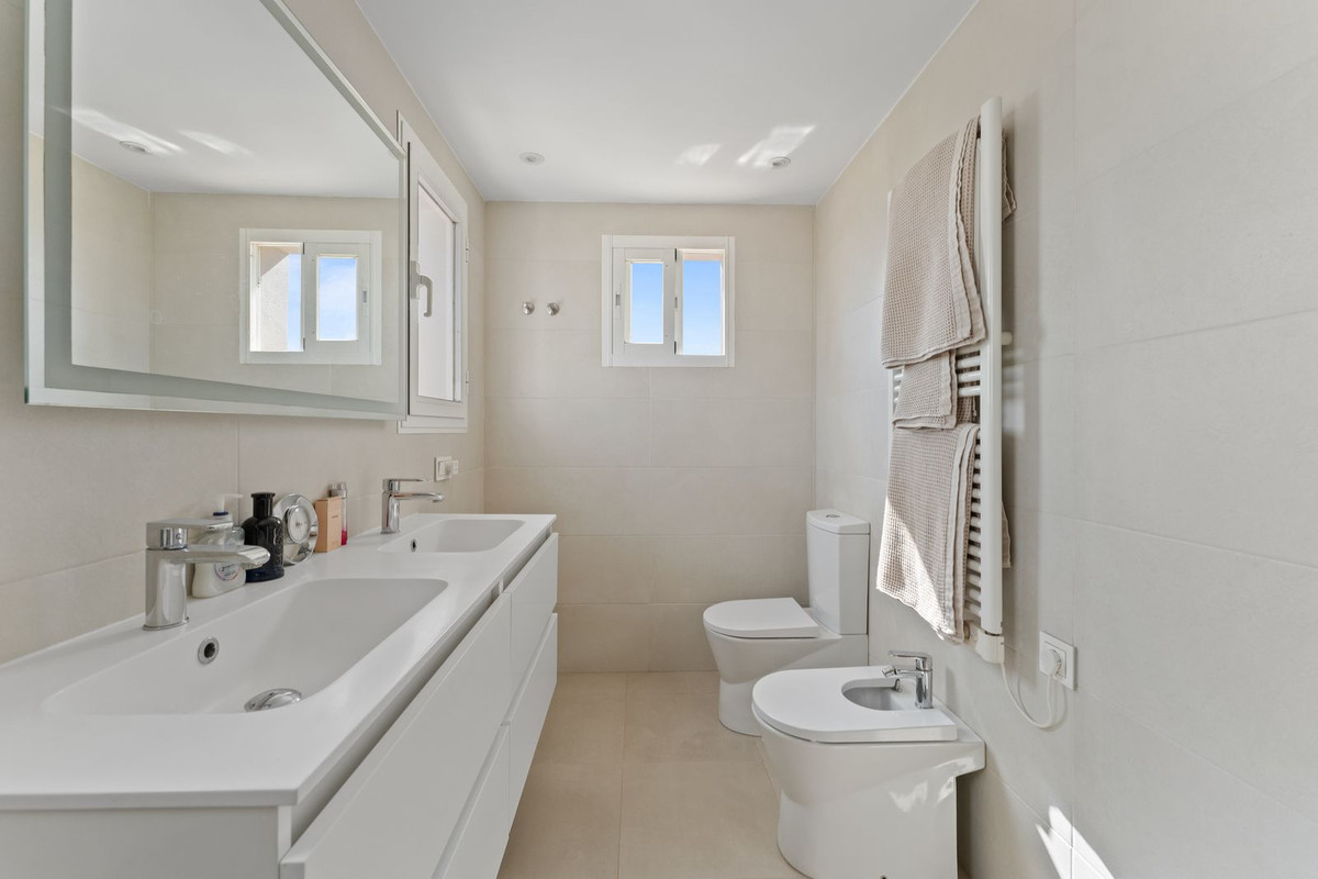 Geschakelde Woning te koop in Coín | 4 slaapkamers H5476765