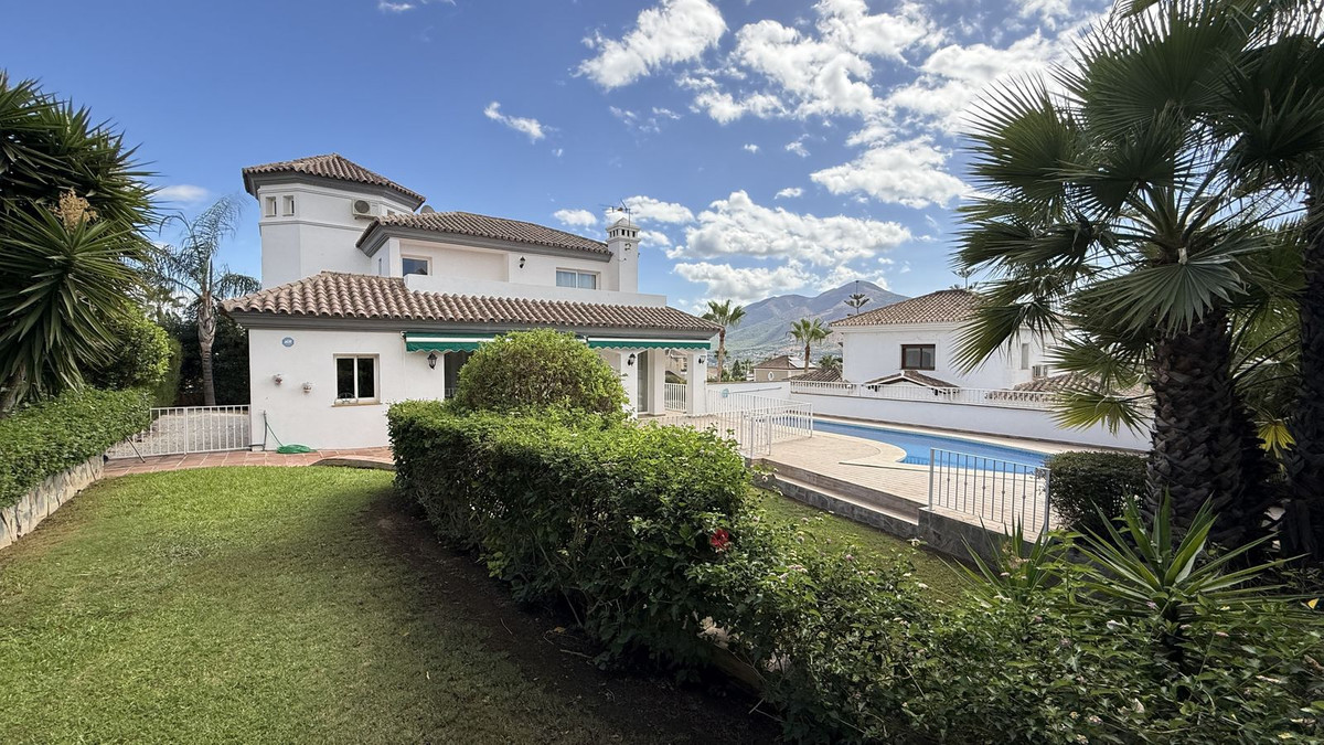 Geschakelde Woning te koop in Coín | 4 slaapkamers H5476765