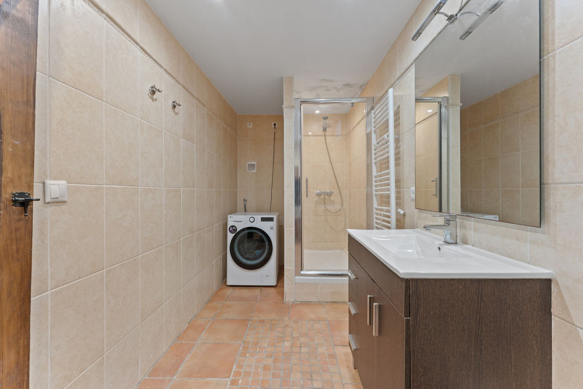 Geschakelde Woning te koop in Coín | 4 slaapkamers H5476765