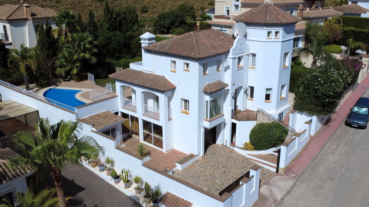 Geschakelde Woning te koop in Coín | 4 slaapkamers H5476765