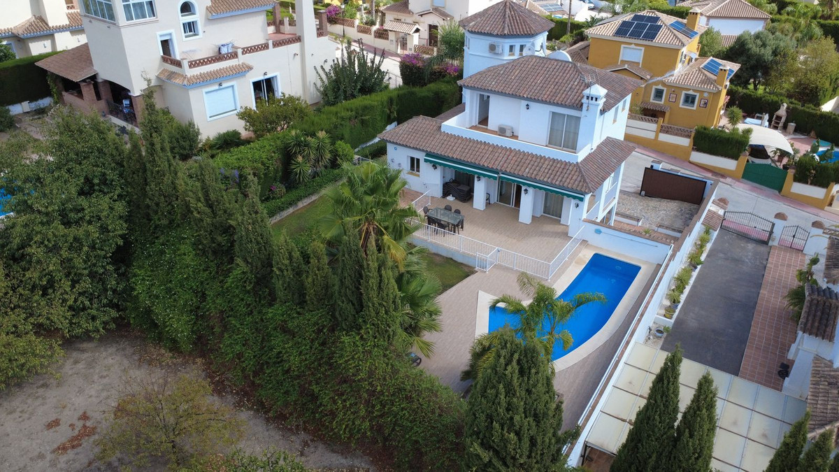 Geschakelde Woning te koop in Coín | 4 slaapkamers H5476765