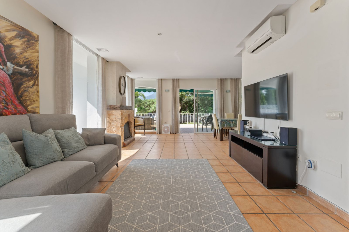 Geschakelde Woning te koop in Coín | 4 slaapkamers H5476765