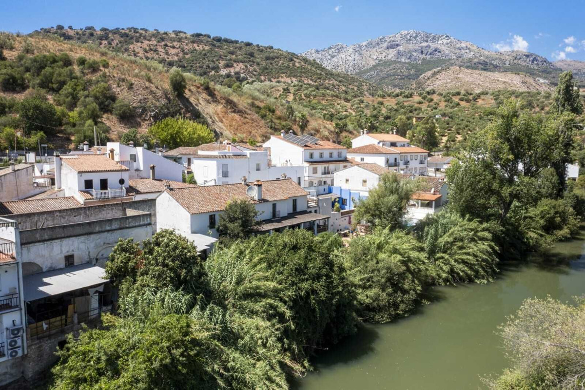Huis te koop in Cortes de la Frontera | 9 slaapkamers H5016382