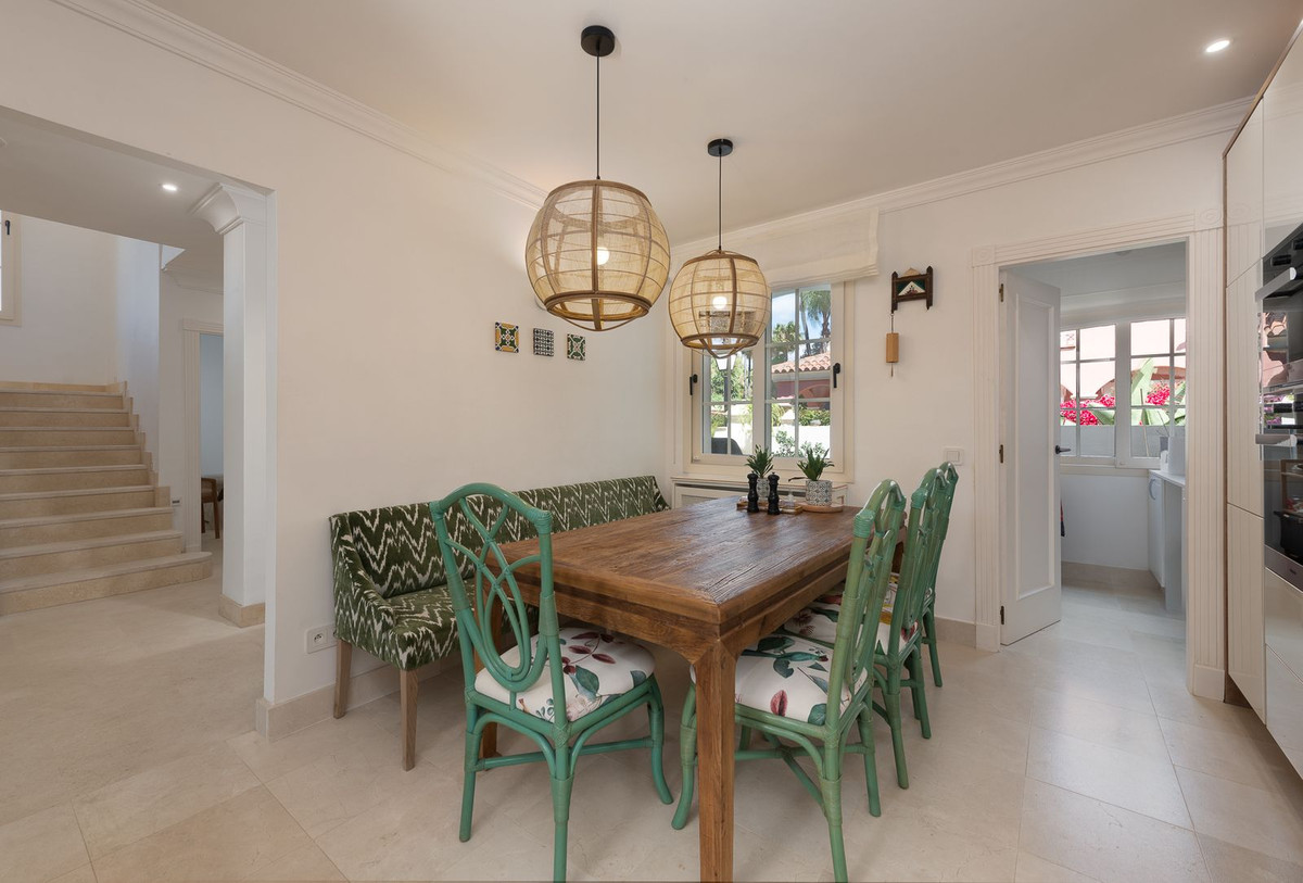 Huis te koop in Cortijo Blanco | 6 slaapkamers H5043874