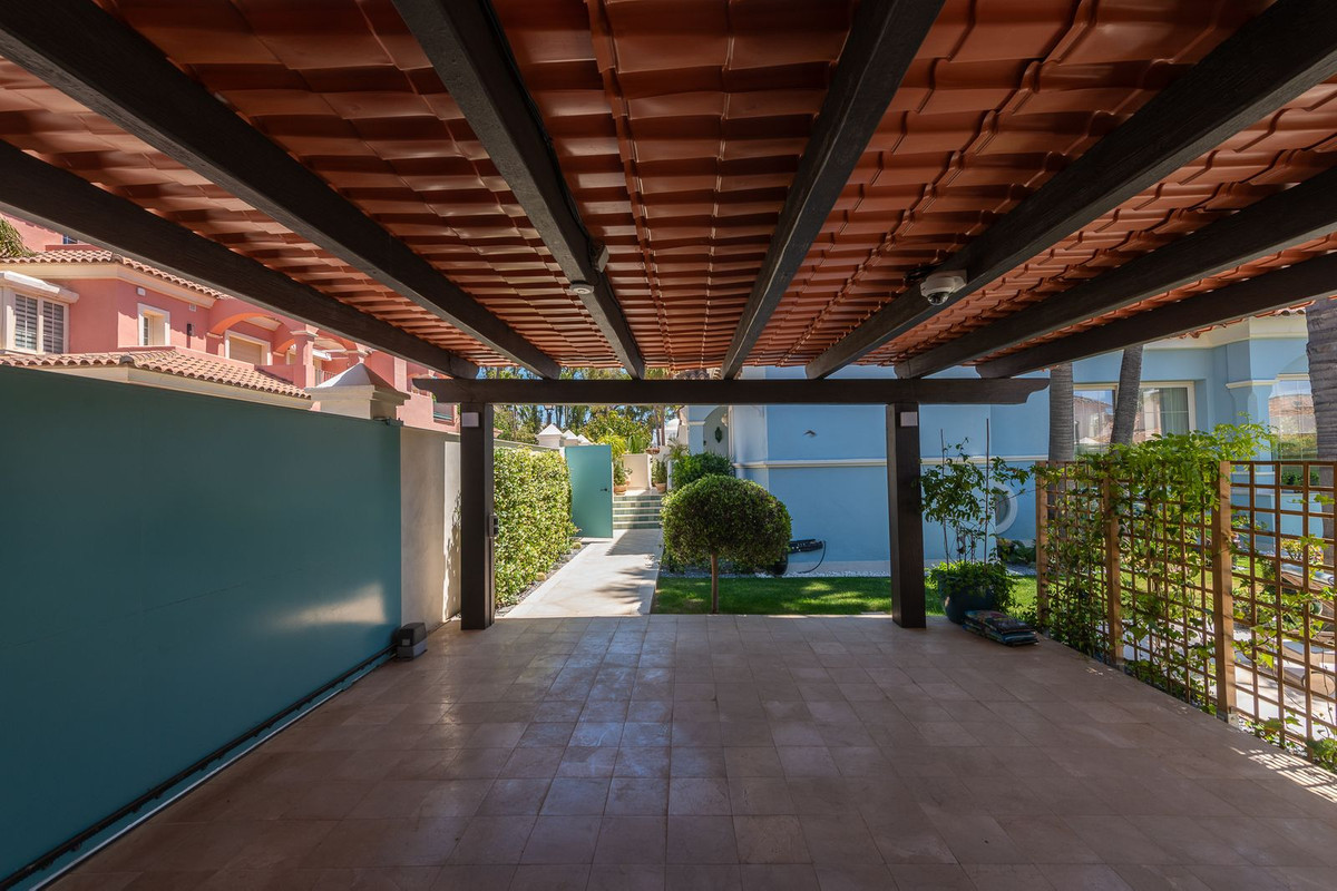 Huis te koop in Cortijo Blanco | 6 slaapkamers H5043874