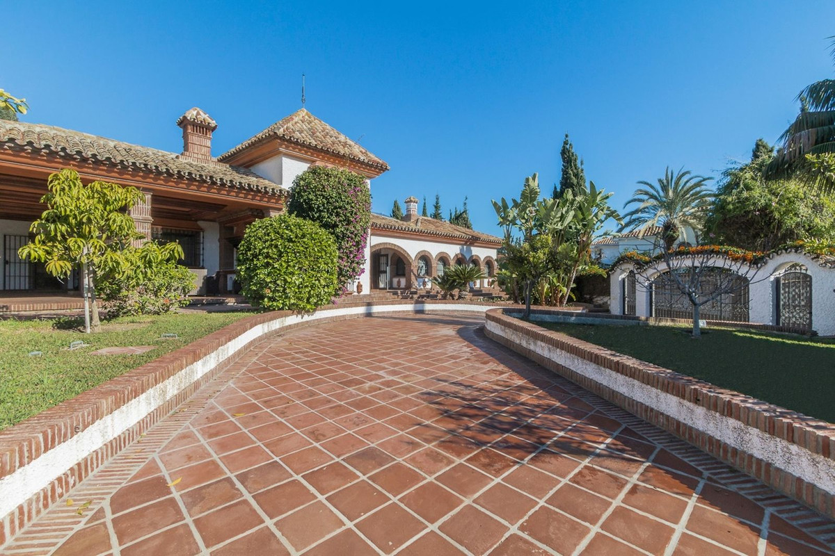 Huis te koop in Costabella | 4 slaapkamers H4621810