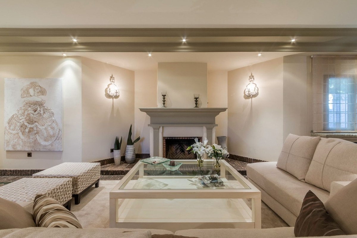 Huis te koop in Costabella | 4 slaapkamers H4621810