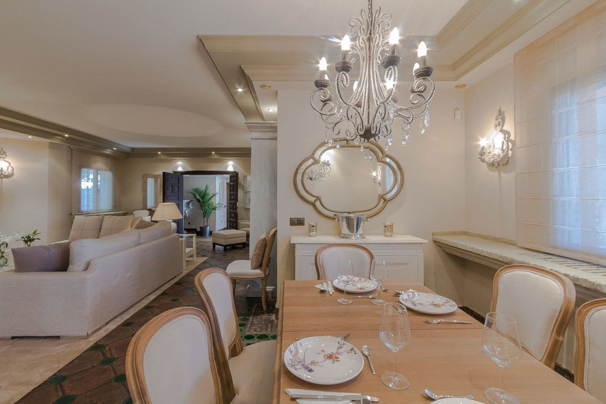 Huis te koop in Costabella | 4 slaapkamers H4621810