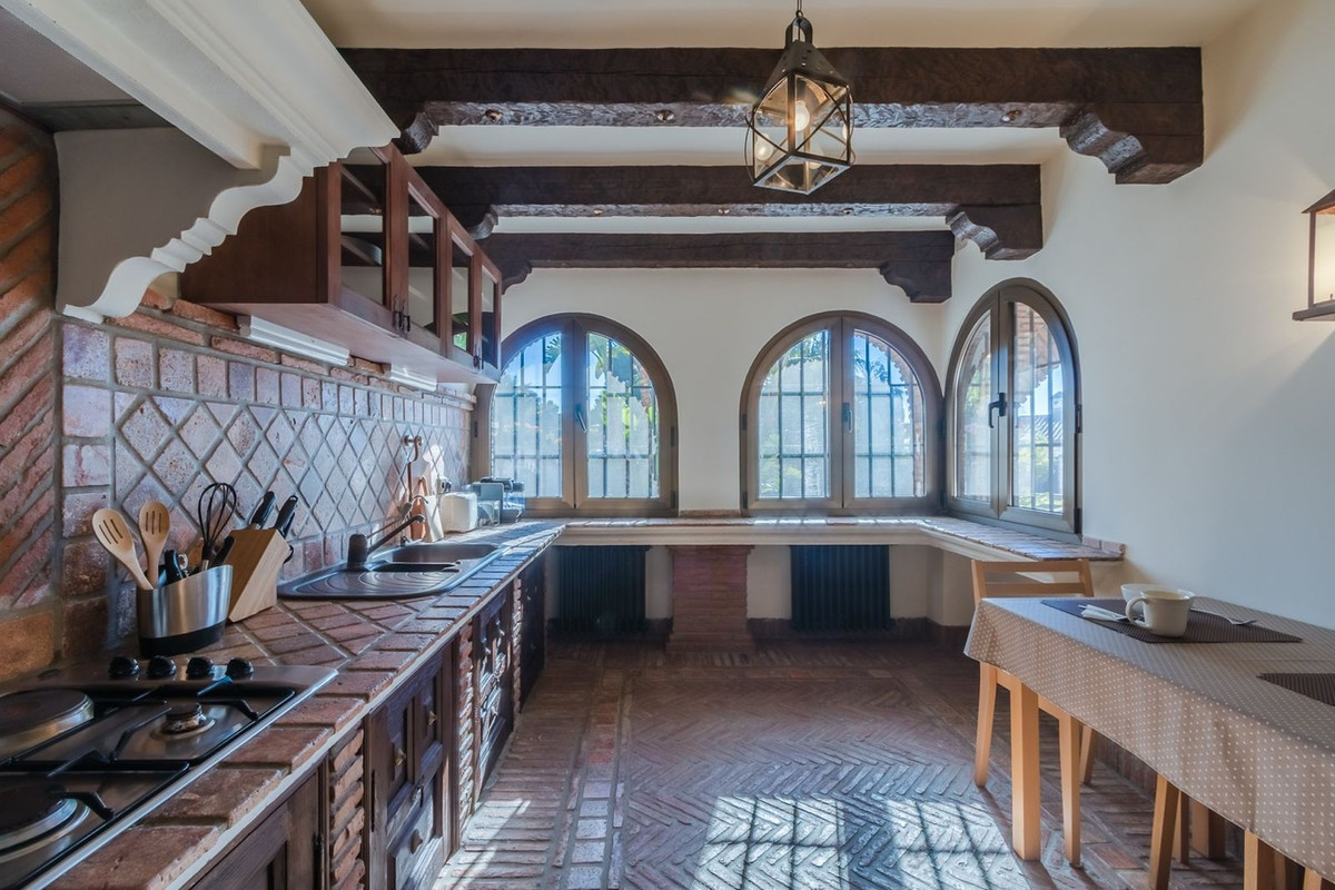 Huis te koop in Costabella | 4 slaapkamers H4621810