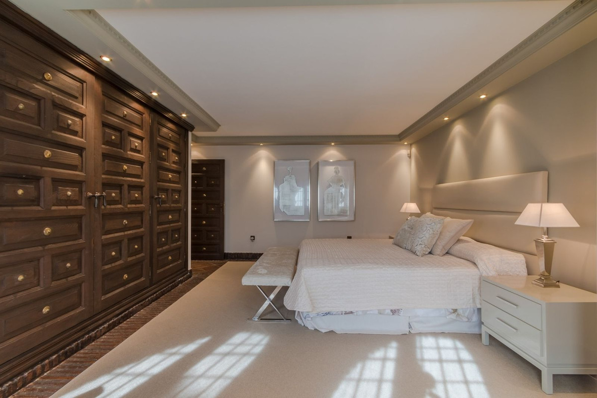 Huis te koop in Costabella | 4 slaapkamers H4621810