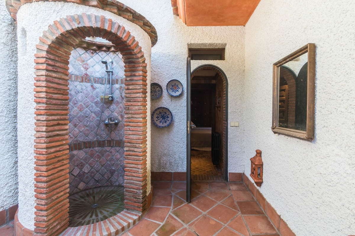 Huis te koop in Costabella | 4 slaapkamers H4621810