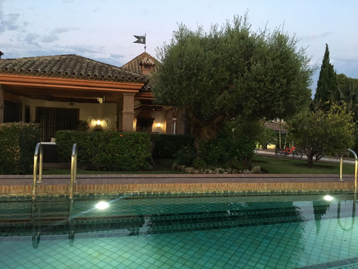 Huis te koop in Costabella | 4 slaapkamers H4621810