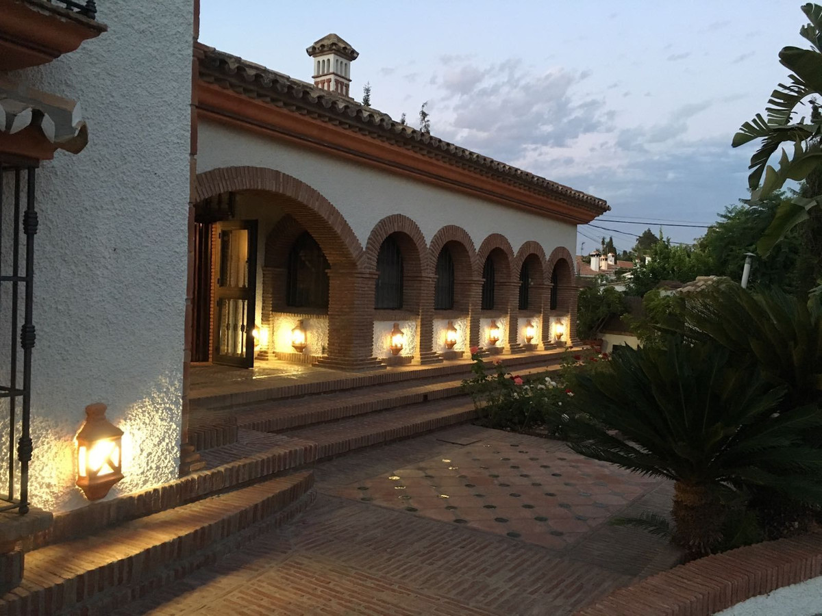 Huis te koop in Costabella | 4 slaapkamers H4621810