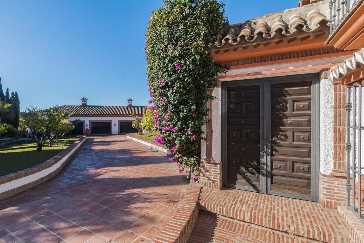 Huis te koop in Costabella | 4 slaapkamers H4621810