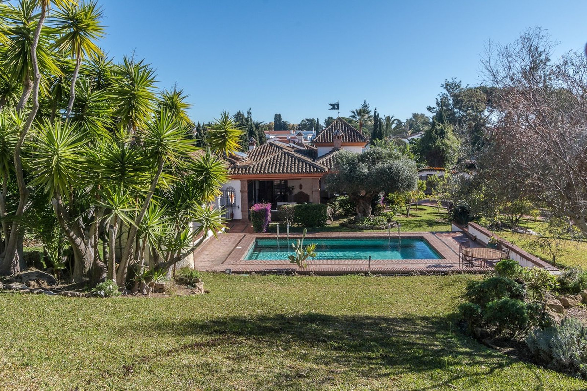 Huis te koop in Costabella | 4 slaapkamers H4621810