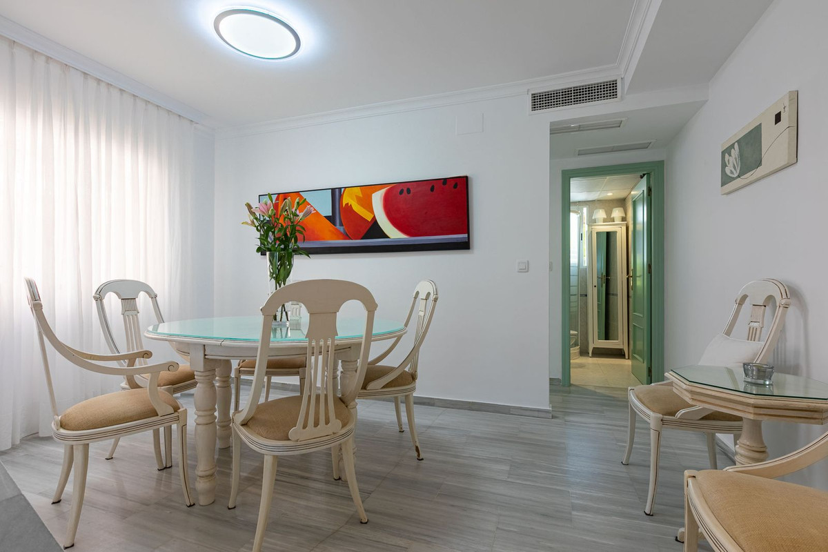 Semi-Vrijstaande Villa in Costabella-10