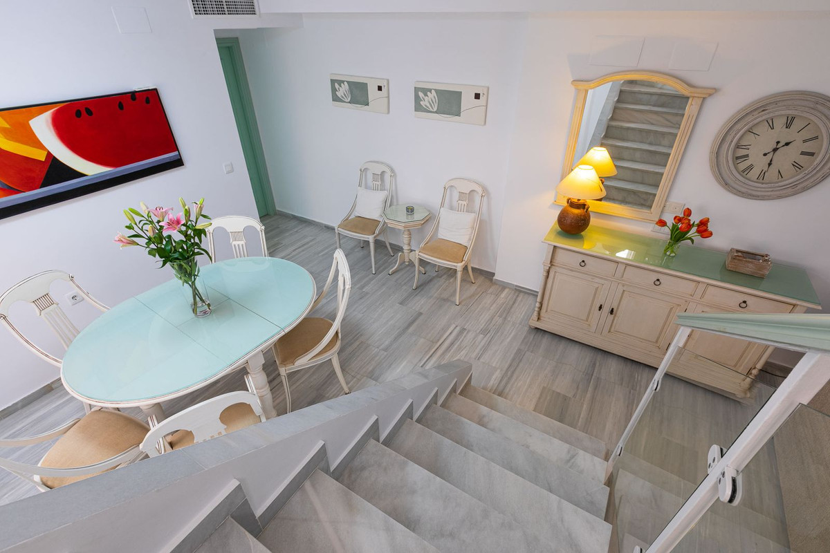 Semi-Vrijstaande Villa in Costabella-15