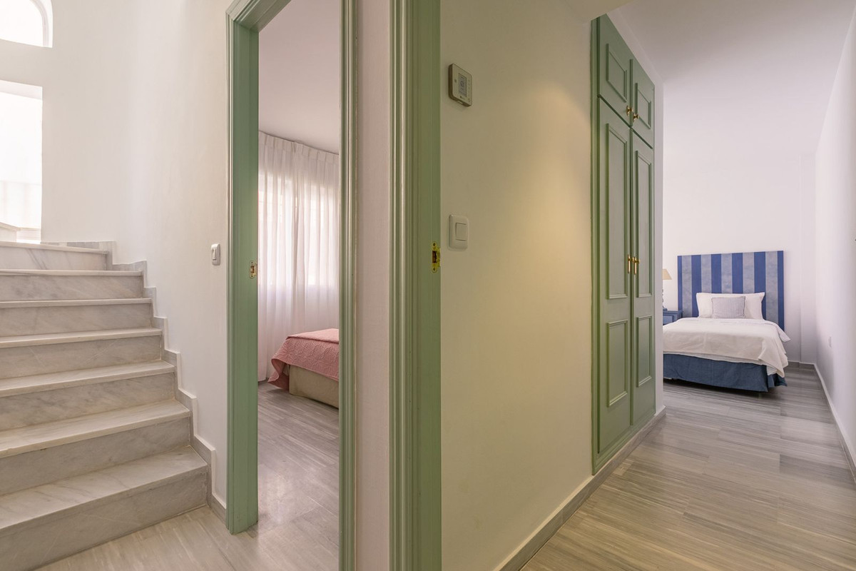 Semi-Vrijstaande Villa in Costabella-21