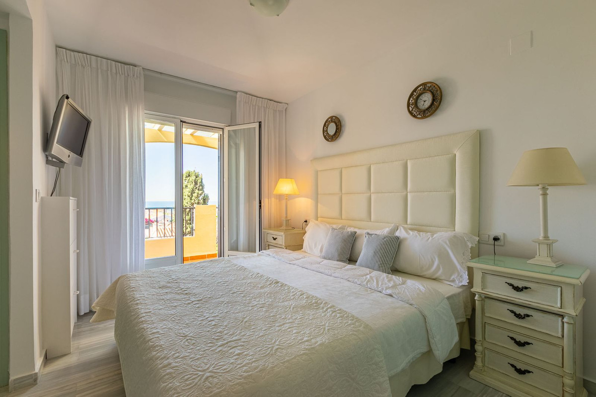 Semi-Vrijstaande Villa in Costabella-33