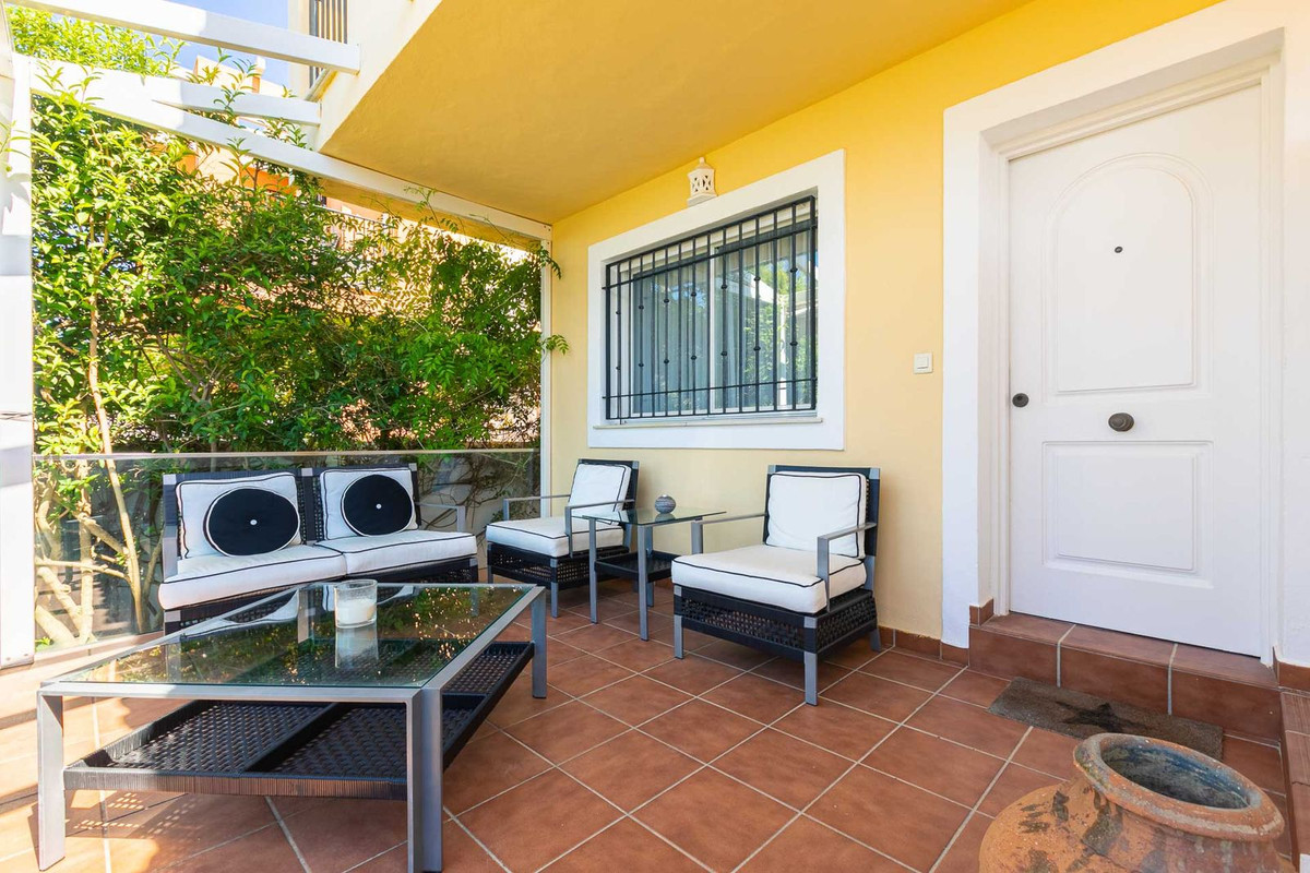 Semi-Vrijstaande Villa in Costabella-39