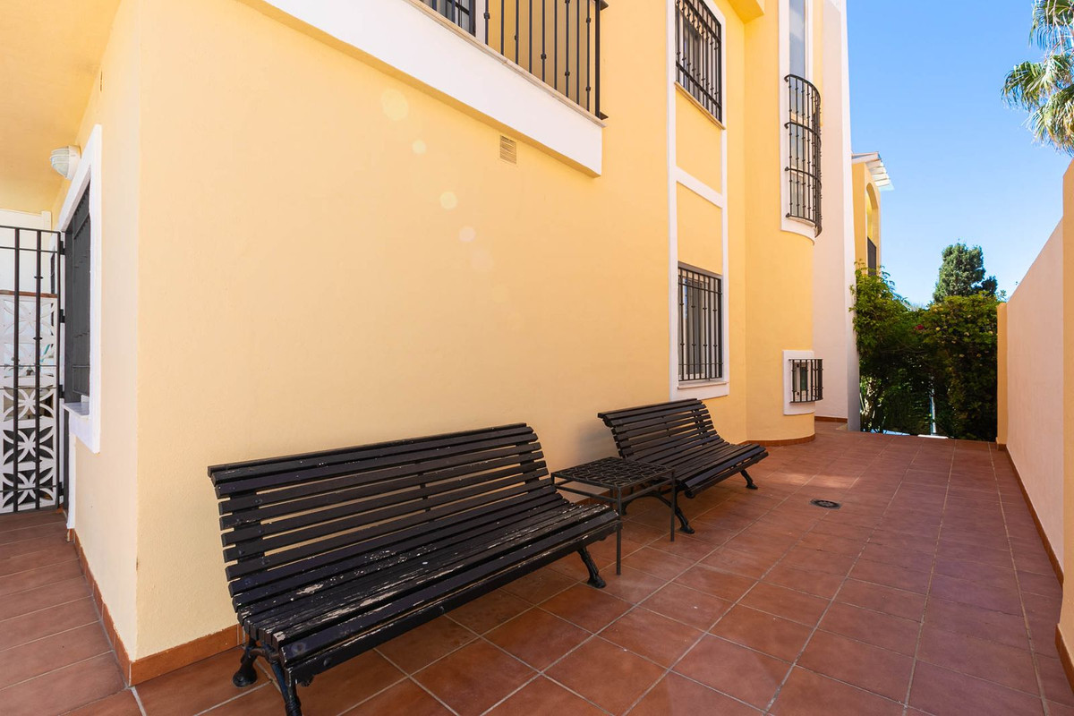 Semi-Vrijstaande Villa in Costabella-57
