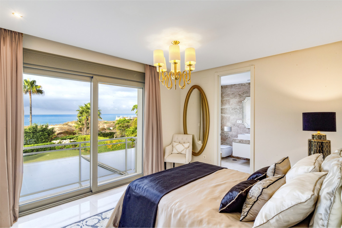 Vrijstaande Villa in Costabella-12