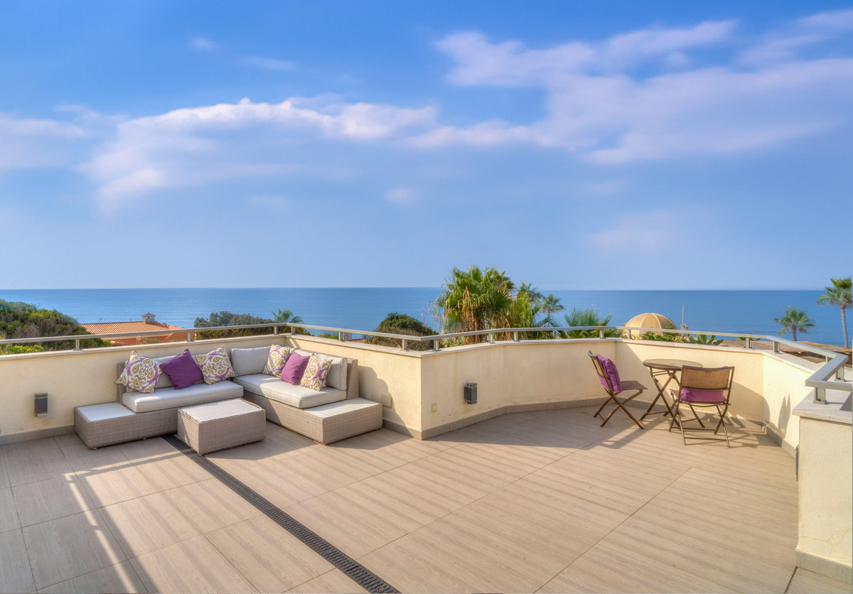 Vrijstaande Villa in Costabella-15