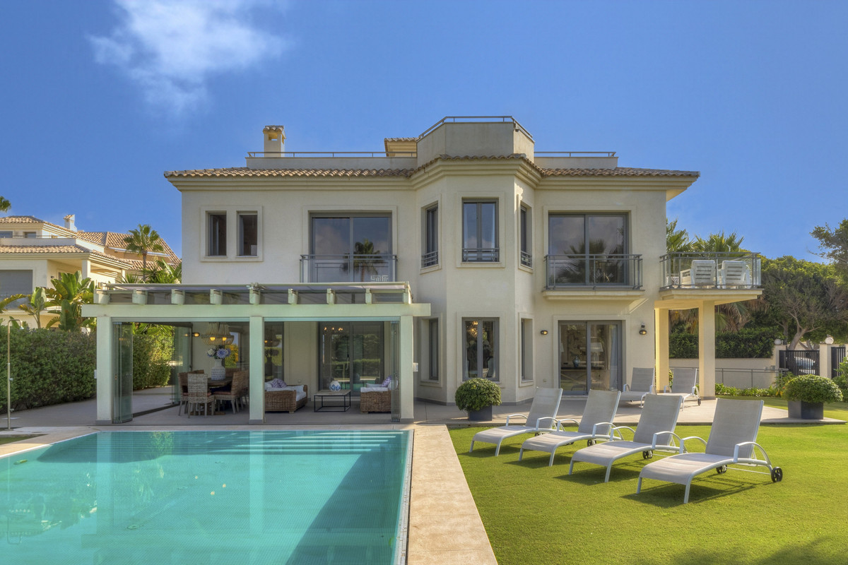 Vrijstaande Villa in Costabella-27