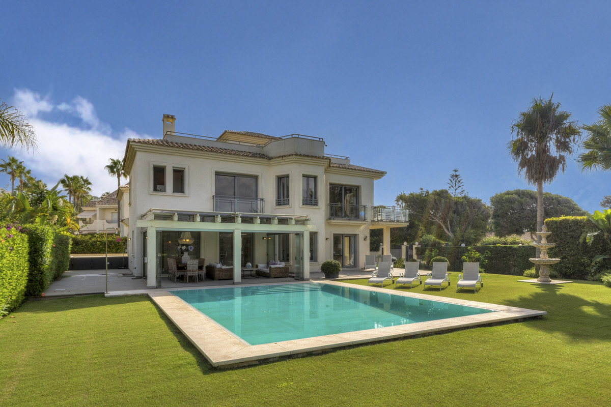 Vrijstaande Villa in Costabella-33