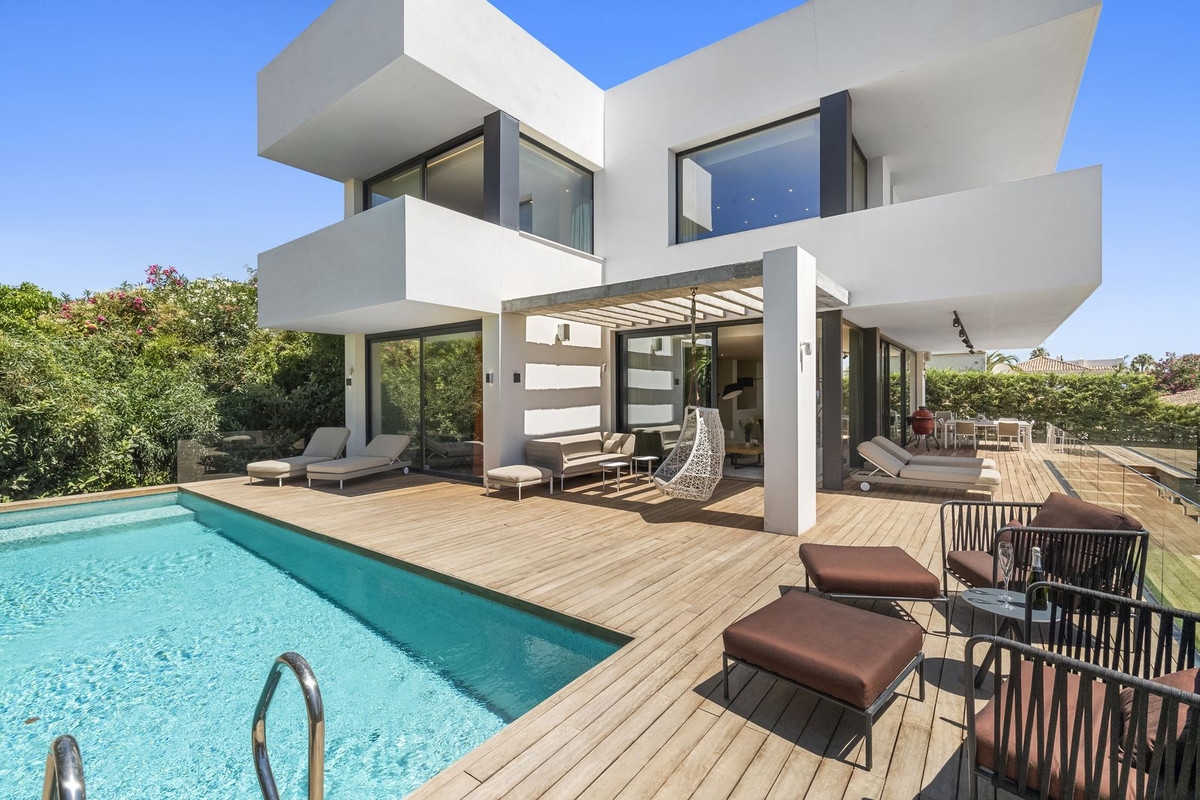 Vrijstaande Villa in Costabella-1