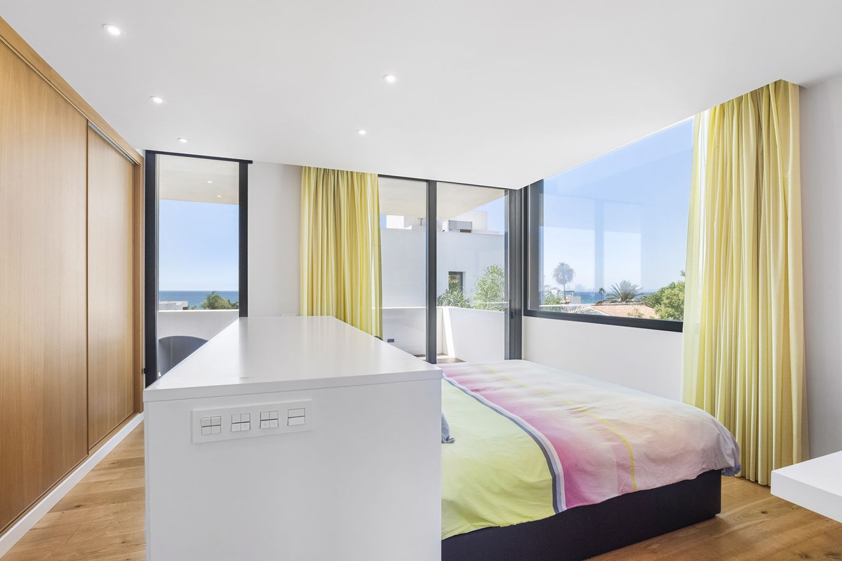 Vrijstaande Villa in Costabella-12